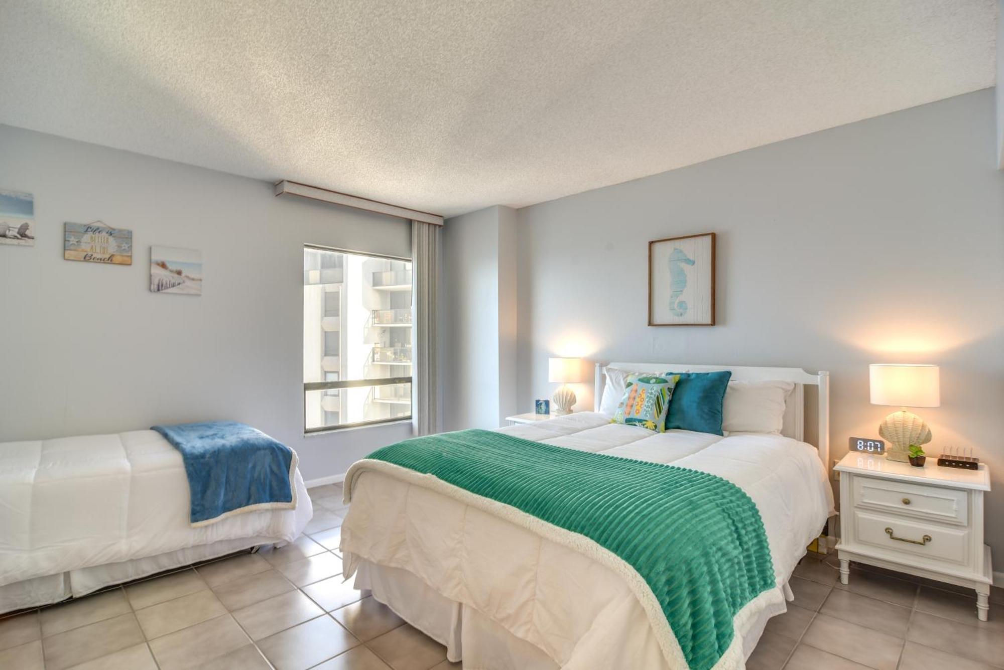 Oceanfront Condo With Balcony And Stunning Views! Clearwater Beach Kültér fotó